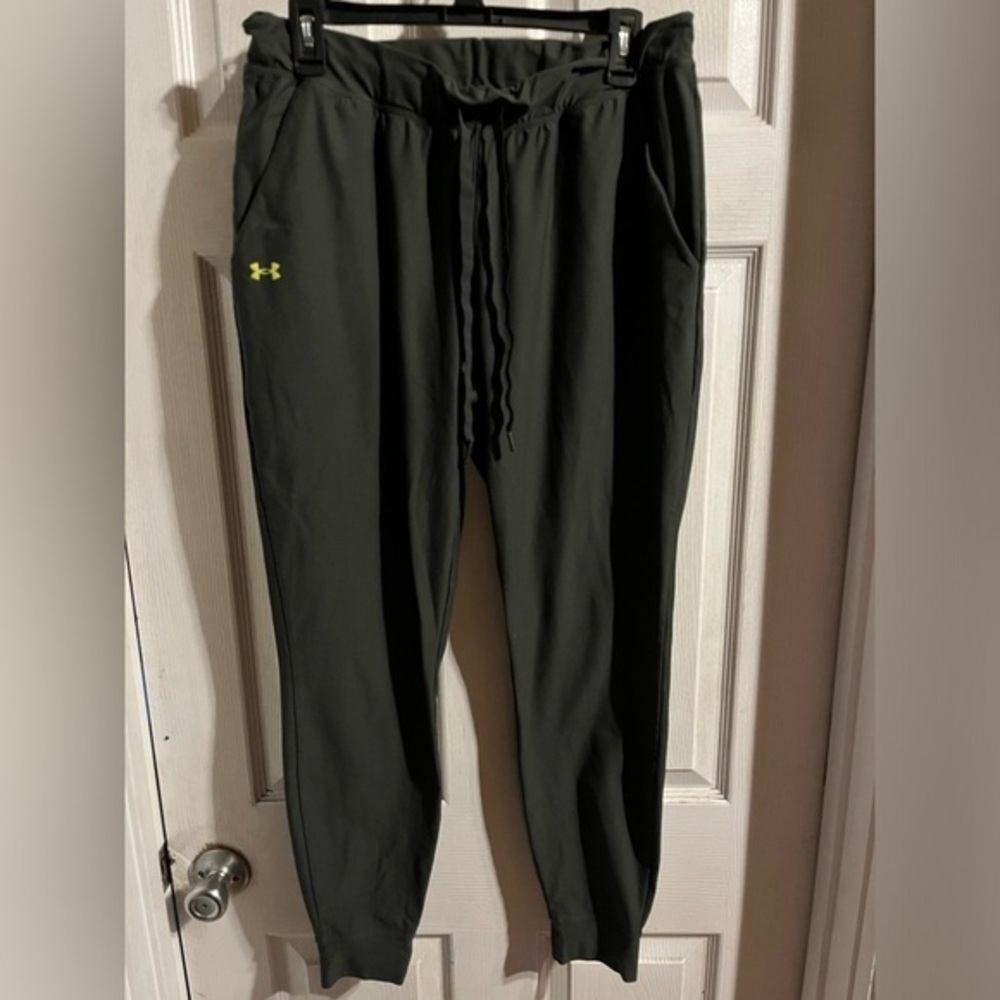 Under Armour Green Unisex Joggers Medium w/ Pockets Drawstring Closure Athletic